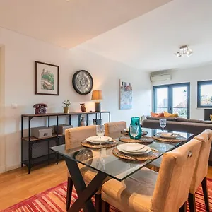 https://fancy-apartment-w-metro-at-doorstep-by-lovelystay.hotels-lisbon-portugal.com